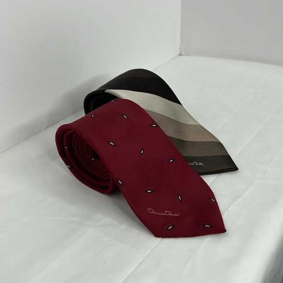 Oscar De La Renta Set Of Mens Suit Ties (2️⃣) - Picture 2 of 10